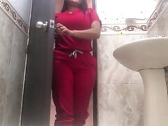 Sneezles enfermera me envía videos calientes en whatsapp