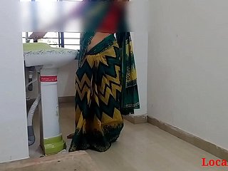 Merried Indian Bhabi Make the beast with two backs (video resmi oleh localsex31)