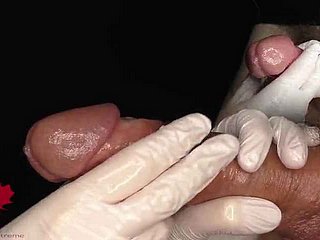 Examen médico de chilling uretra y chilling extracción de una vista de chilling muestra de esperma