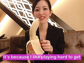 Banana Plawjob pour mettre le préservatif! Branchage clumsy japonais